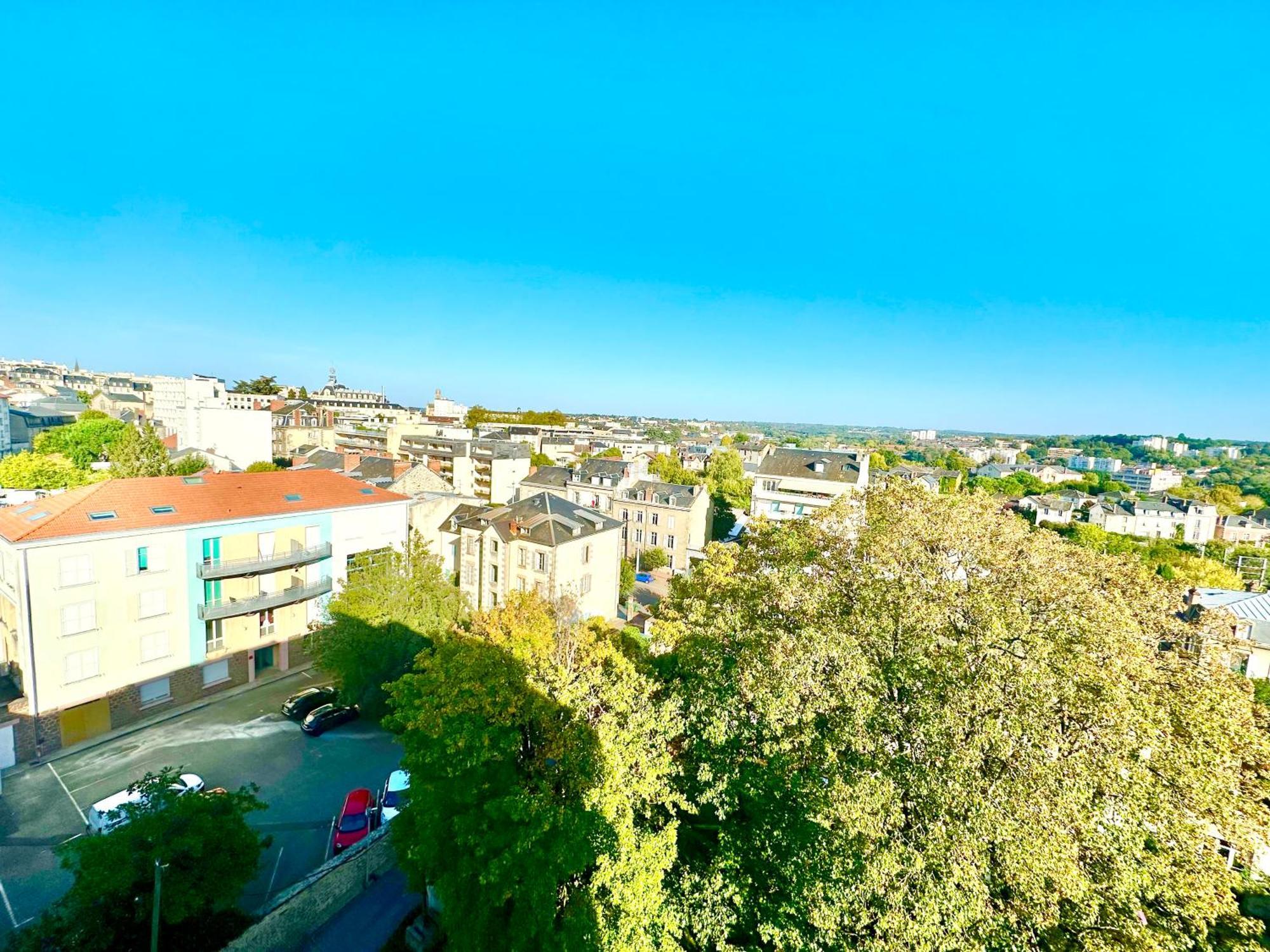 Le Baudin Avec Vue Sur Limoges Apartment Ngoại thất bức ảnh